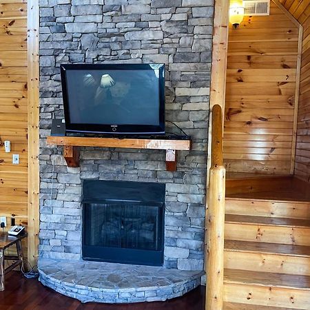 Black Bear Hideaway Cabin Gatlinburg Dış mekan fotoğraf
